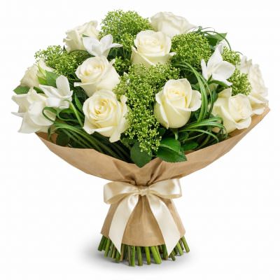 Праздничный букет живых цветов «Снежная гармония»